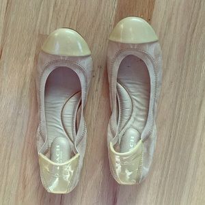 Pretty coach flats size 8